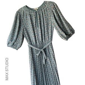 MAX STUDIO | NWOT MEDALLION PRINT PLEATED DRESS BLOUSON SLEEVES BELTED | MEDIUM